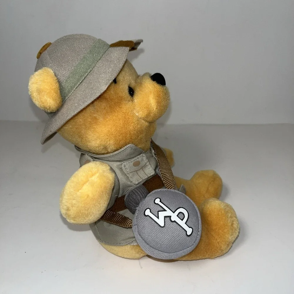 Disney World Exclusive Animal Kingdom Winnie The Pooh Safari Guide 10